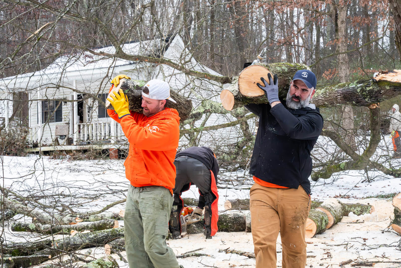 Samaritan's Purse volunteers working in Corinth, Mississippi