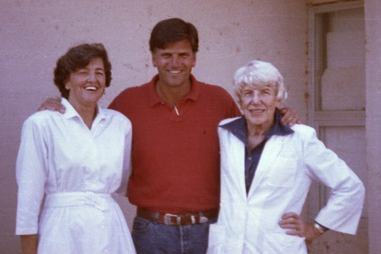 02 - 9050JO-K-003-AColeman-FG-ESoltau Franklin Graham with missionaries Aileen Coleman and Dr. Eleanor Soltau.